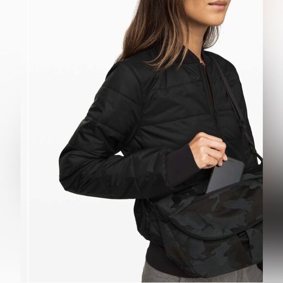 Lululemon All Night Festival Bag 5L in Jacquard Camo Cotton Obsidian/Black - Picture 2 of 14